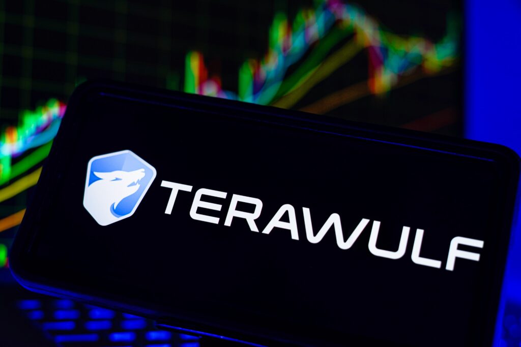 Kentucky Power and TeraWulf have agreed to double the contracted electric demand for a proposed AI data center campus in Grayson, Kentucky, to 1 gigawatt.